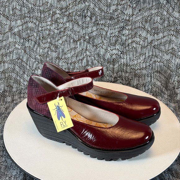 Fly London Mary Jane Patent Wedges Women's 40 - Picture 1 of 9